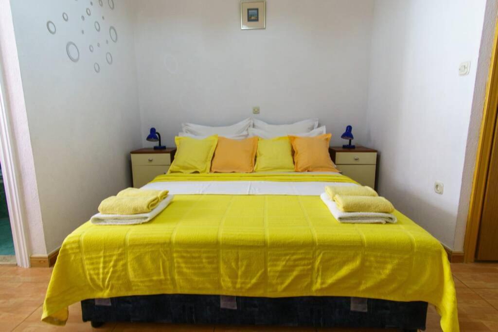 Lovely Studio Apartment For 2 Free Private Parking マカルスカ エクステリア 写真